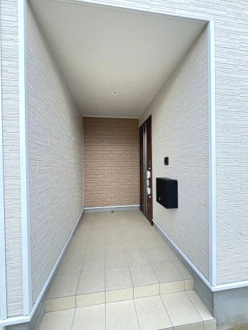 【玄関】 | 大野城市乙金3丁目第3　1号棟（全1棟）【仲介手数料無料・0円】 | 現地写真。