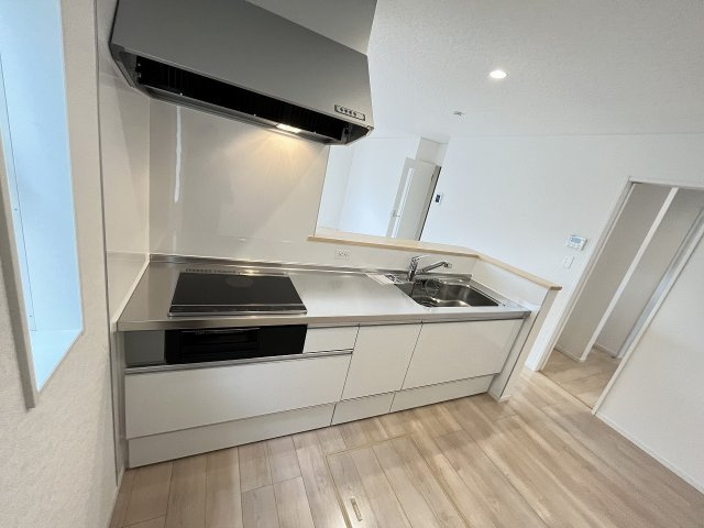 【キッチン】 | 大野城市乙金3丁目第3　1号棟（全1棟）【仲介手数料無料・0円】 | 現地写真。