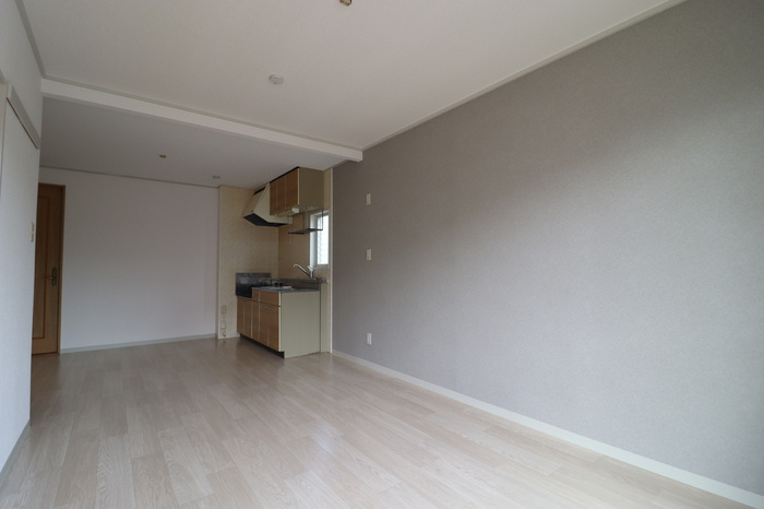 プリオールエフ　B棟の居間・リビング