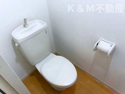 ウッドヴィレッジのトイレ|清潔感のあるトイレです