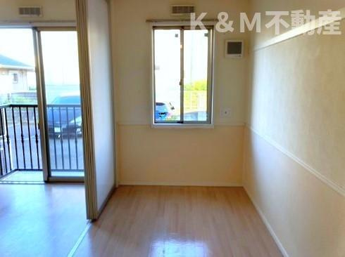 ウッドヴィレッジの居間・リビング|こちらの居間で趣味の時間をお楽しみください