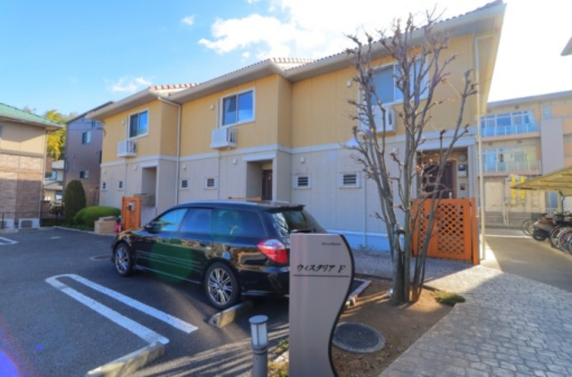 ウィスタリア　Ｆ