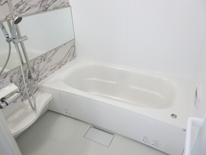 アルストロメリアの浴室