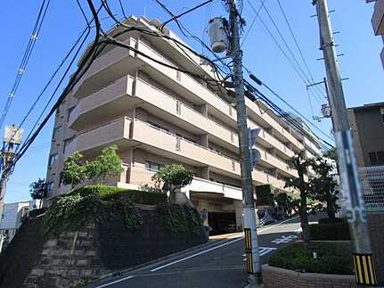 ローレルコート牛田不動院前の外観