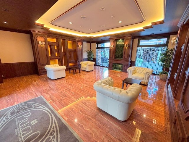 プレジオ十三のエントランス