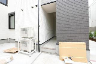 ハーモニーテラス経堂の玄関