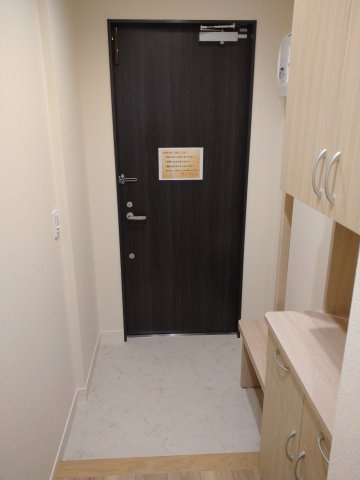 （シニア限定）リープ・グランツ～ヘーベルヴィレッジ武蔵新城の玄関