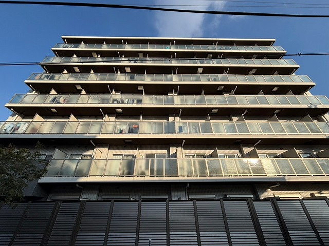 べラジオ三国駅前の外観