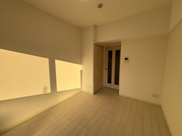 べラジオ三国駅前の洋室