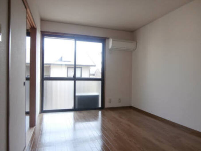 メゾンドールα　D棟の洋室