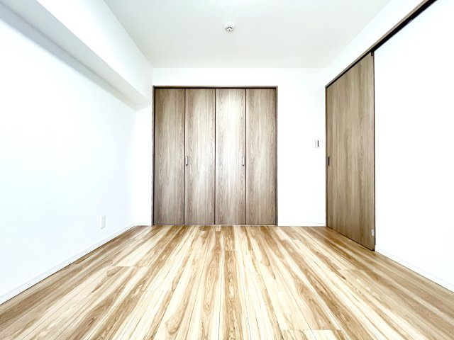 ネオコーポ亀有の洋室|ベッドルームにもワークスペースにも。洋室が、暮らしのスタイルにやさしく寄り添います