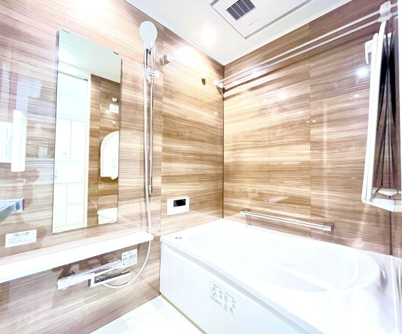 ネオコーポ亀有の浴室|雨の日も、花粉の季節も安心。浴室乾燥機があれば、洗濯のストレスがぐんと減ります