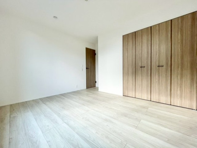 【洋室】 | 潮来市日の出5丁目2号棟 | ご見学はお気軽に0476-37-3888までお問合せ下さい！