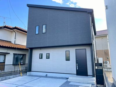 【外観】 | 潮来市日の出5丁目2号棟 | ご見学はお気軽に0476-37-3888までお問合せ下さい！