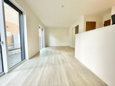 【居間・リビング】 | 潮来市日の出5丁目2号棟 | ご見学はお気軽に0476-37-3888までお問合せ下さい！