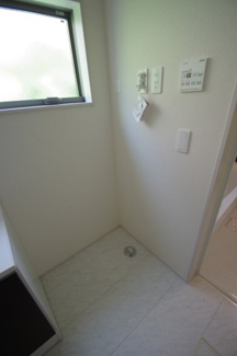 【内観：施工例】 | 【仲介手数料無料！！】稲城市若葉台1丁目　新築戸建て（全9区画）4号棟 5580万円 | ランドリースペース