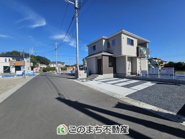 いろどりアイタウン小山市粟宮22-P1　12号棟の前面道路含む現地写真|前面道路含む現地写真