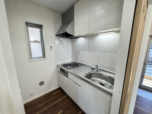 京目町事務所兼住宅のキッチン|■1階キッチン（キッチンは各階にございます）