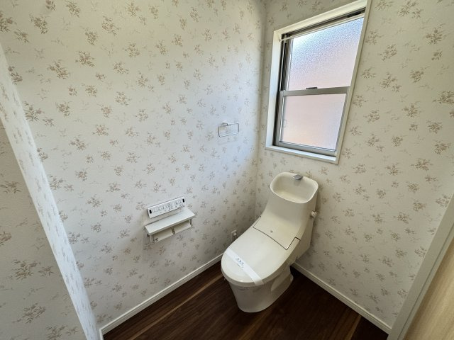 京目町事務所兼住宅のトイレ|■1階トイレ（トイレは各階にございます）