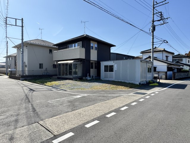 京目町事務所兼住宅の外観|■北東角地の整形地