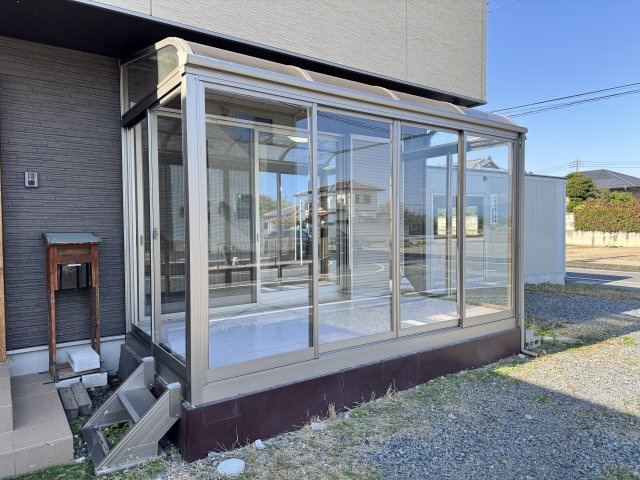 京目町事務所兼住宅の設備|■照明付きのサンルーム