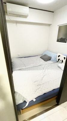 【寝室】 | 香枦園スカイハイツ | 6帖の寝室は大容量のウォークインクローゼット付