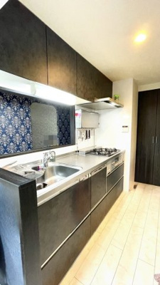 【キッチン】 | 香枦園スカイハイツ | 広めの調理スペースは、女性に嬉しいポイントです