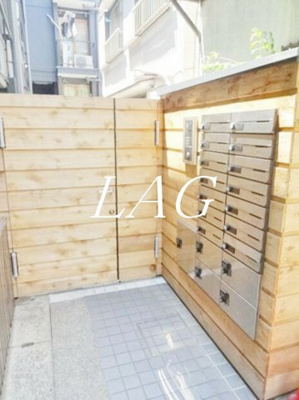 【エントランス】 | リベラル２ | エントランスです。