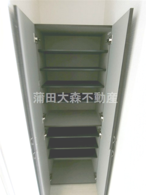 リヴシティ大森町の設備|玄関収納　シューズBOX