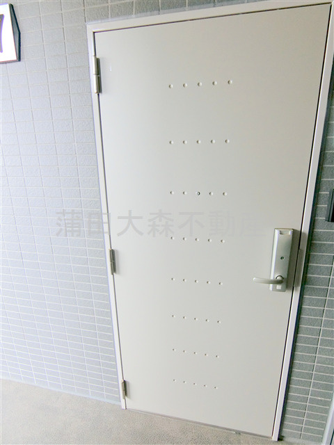 リヴシティ大森町の玄関