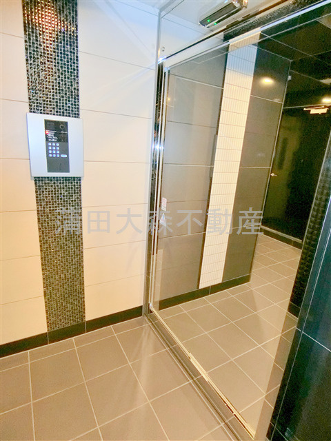 リヴシティ大森町のエントランス