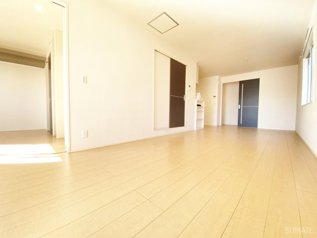 エーデルハイムDの洋室|シンプルな内装です！