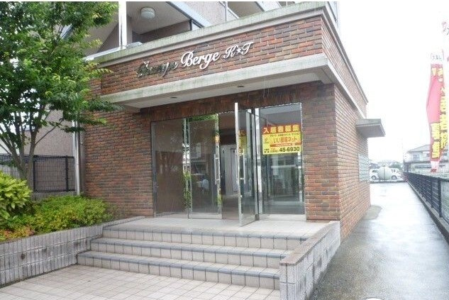 シャンベルジュK☆T のエントランス|清潔なエントランス♪