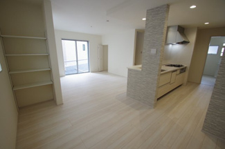 【内観：施工例】 | 【仲介手数料無料！！】稲城市若葉台1丁目　新築戸建て（全9区画）5号棟 5780万円 | TVモニター付きインターフォン