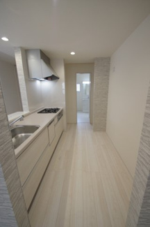 【内観：施工例】 | 【仲介手数料無料！！】稲城市若葉台1丁目　新築戸建て（全9区画）5号棟 5780万円 | 人造大理石トップ