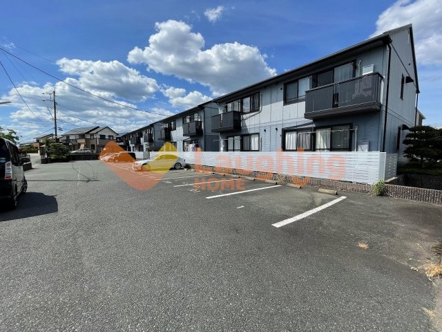 ガーデニアⅡの駐車場|駐車場があるので、車を買う予定の方も安心です