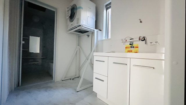 ニュクスの玄関