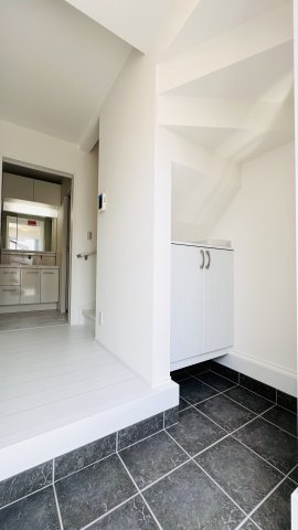 ニュクスの玄関