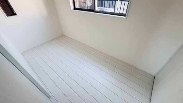 ニュクスの洋室