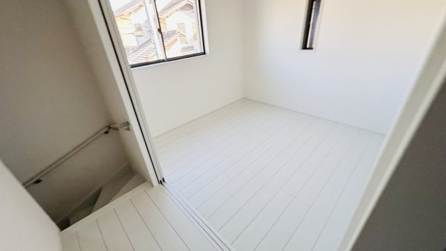 ニュクスの洋室