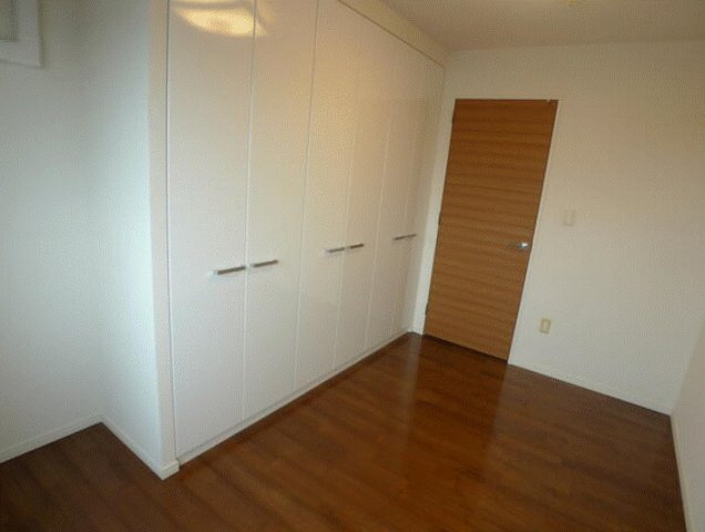 グランマークス東松戸の収納|季節ごとの衣替えもスムーズに。クローゼットが、暮らしの変化にやさしく寄り添い、収納のストレスを減らしてくれます