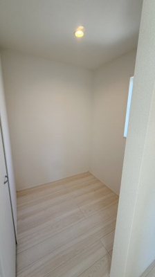 【洋室】 | 伊勢原市下糟屋　全５棟　新築住宅