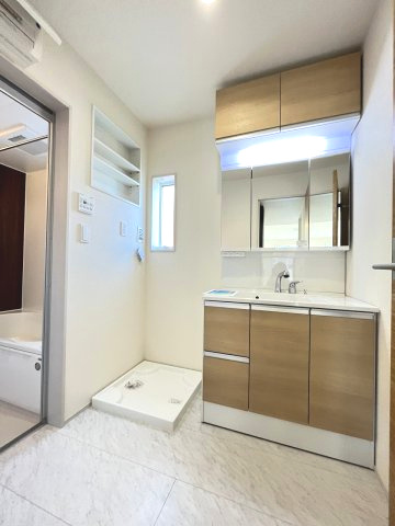 【洗面所】 | 福岡市南区若久6丁目　2号棟（全3棟）【仲介手数料無料・0円】 | 現地写真。