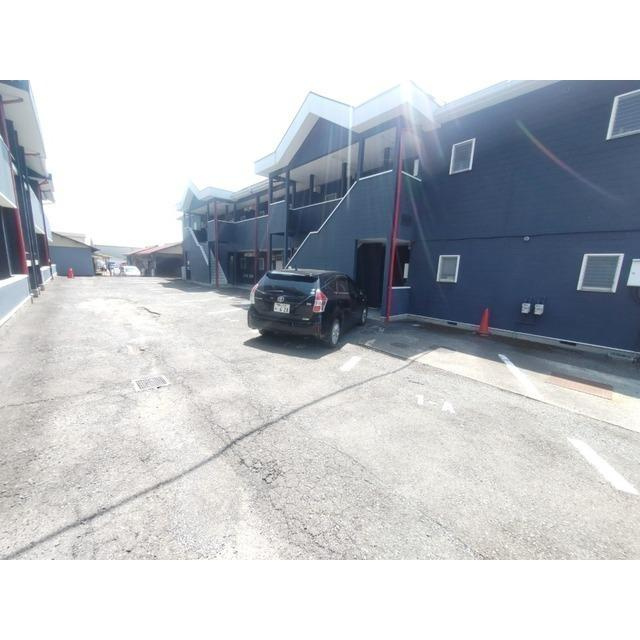 チェリーボブの駐車場