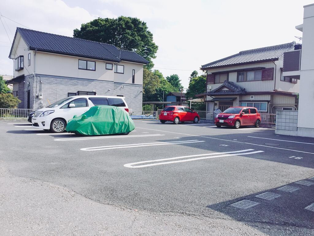 サウスコートの駐車場