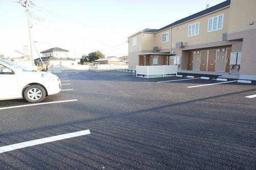 セゾンドボヌールの駐車場