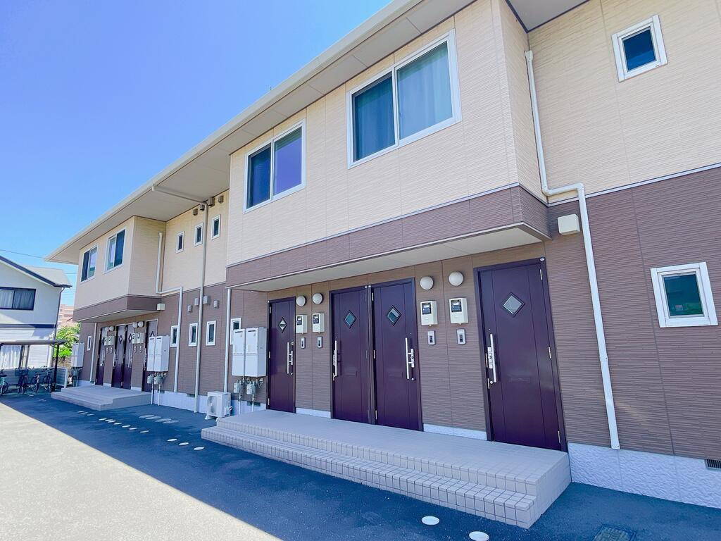 グランシャリオAの外観