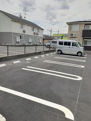 【駐車場】 | セレッソⅥ | 駐車スペースもあります