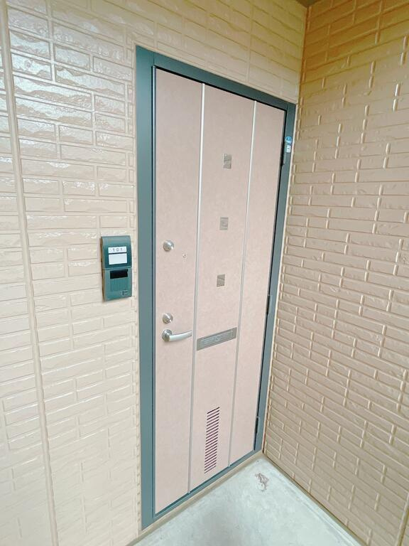 メゾンベールAのエントランス