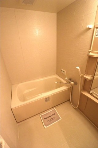 リースランド平福　B棟の浴室